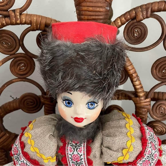 Vintage Russian Doll Gorgeous! 19” Colorful Beauty! - Picture 2 of 7